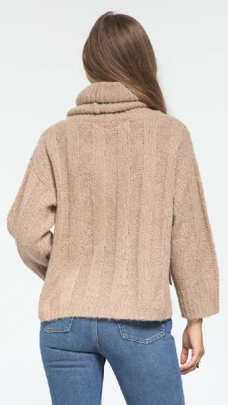 Cropped Turtleneck - Camel