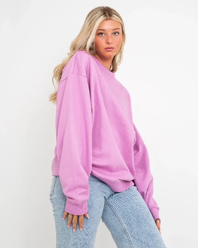 Flying V Sweatshirt in Smoky Grape