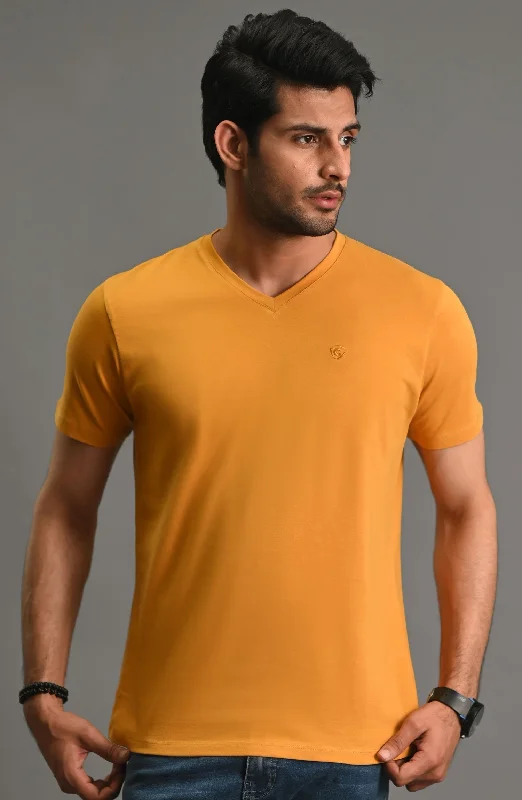 V-NECK - BASIC TEES