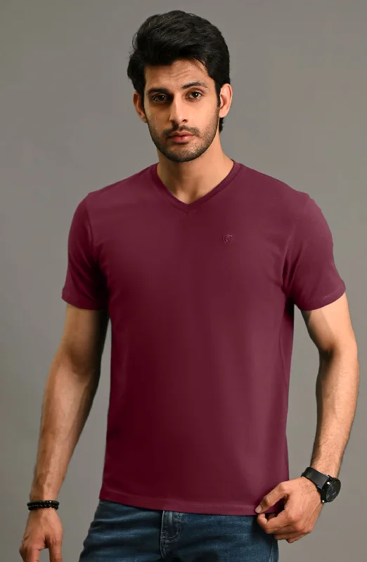 V-NECK - BASIC TEES