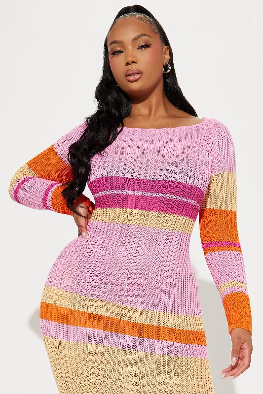 Weekend Escape Sweater Maxi Dress - Pink/combo